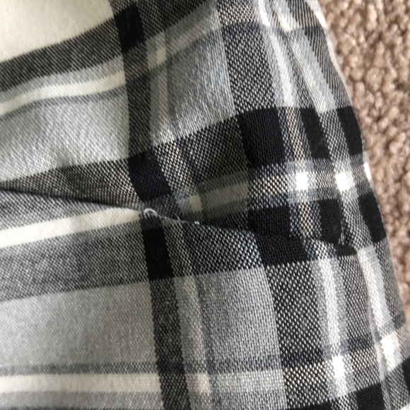 OutbackRed Skirt plaid black and white - Picture 2 of 3
